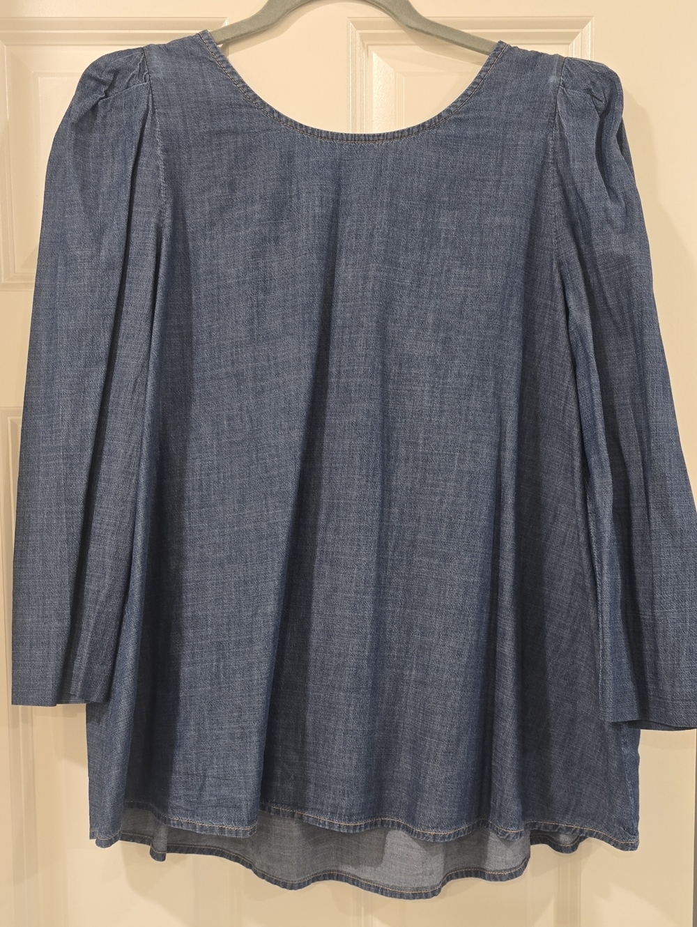 THE GREAT. Denim-Look Pullover Top in Blue